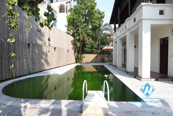 Modern villa with nice garden and swimming pool in Tay Ho Diplomats residence